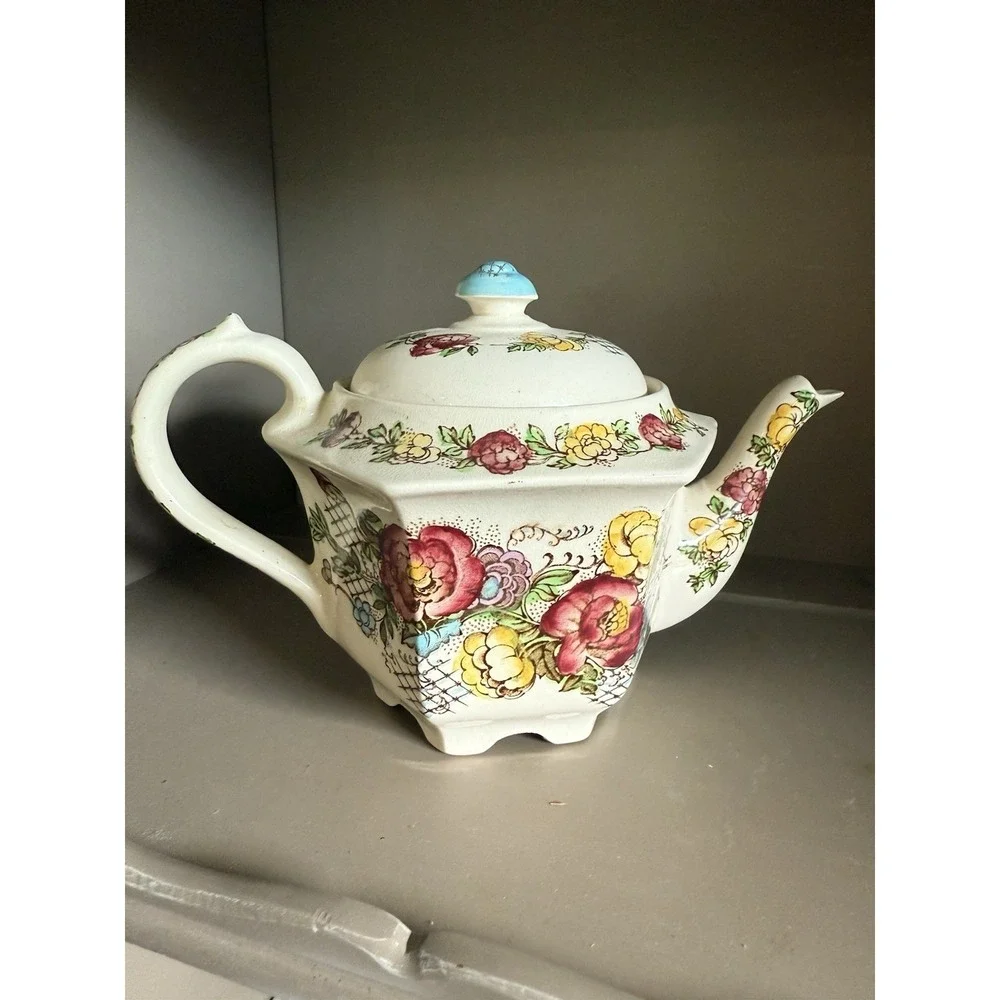 Sadler Rose Garden Teapot Set